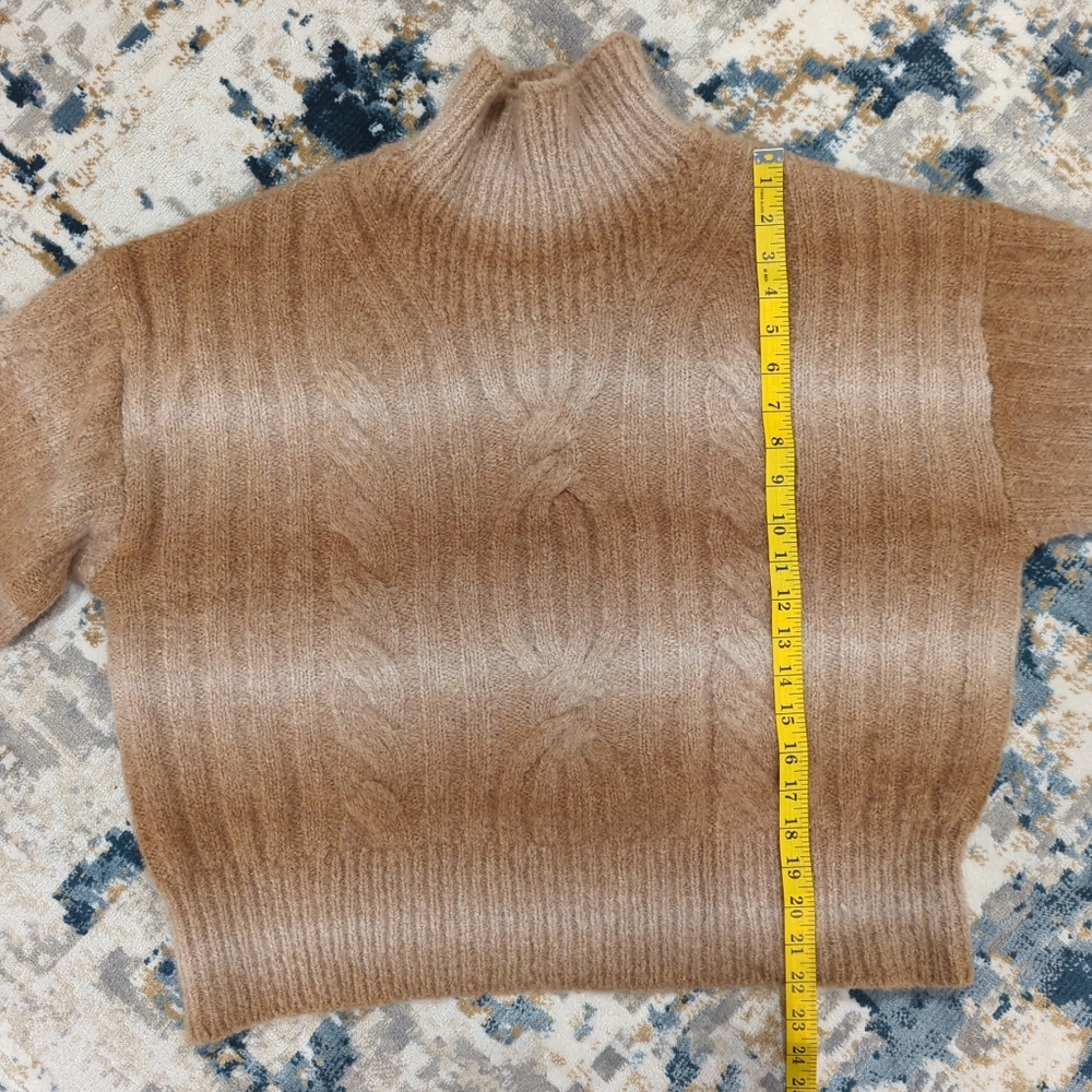 Banana Republic Tan Cream Italian Alpaca Yarn Cozy Cable Knit Sweater - W Size M - Picture 10 of 12